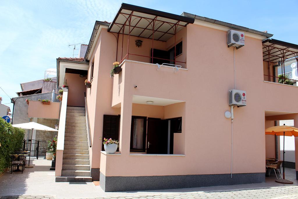 Apartments Garden Rovinj Luaran gambar